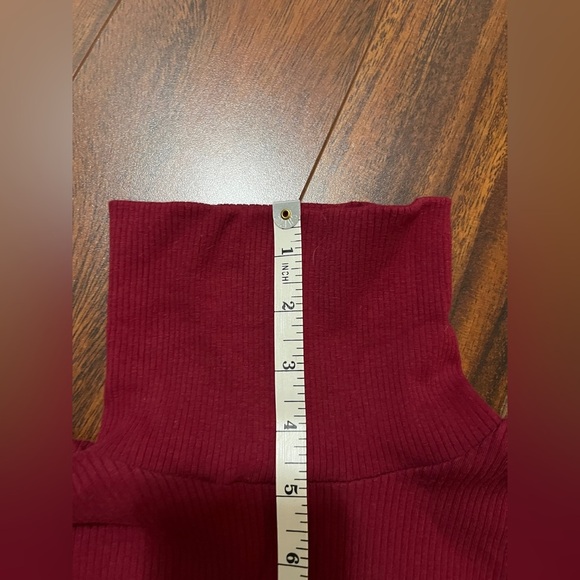 Marks & Spencer women’s 14 retro turtleneck - deep red, cotton elastane - Picture 8 of 10